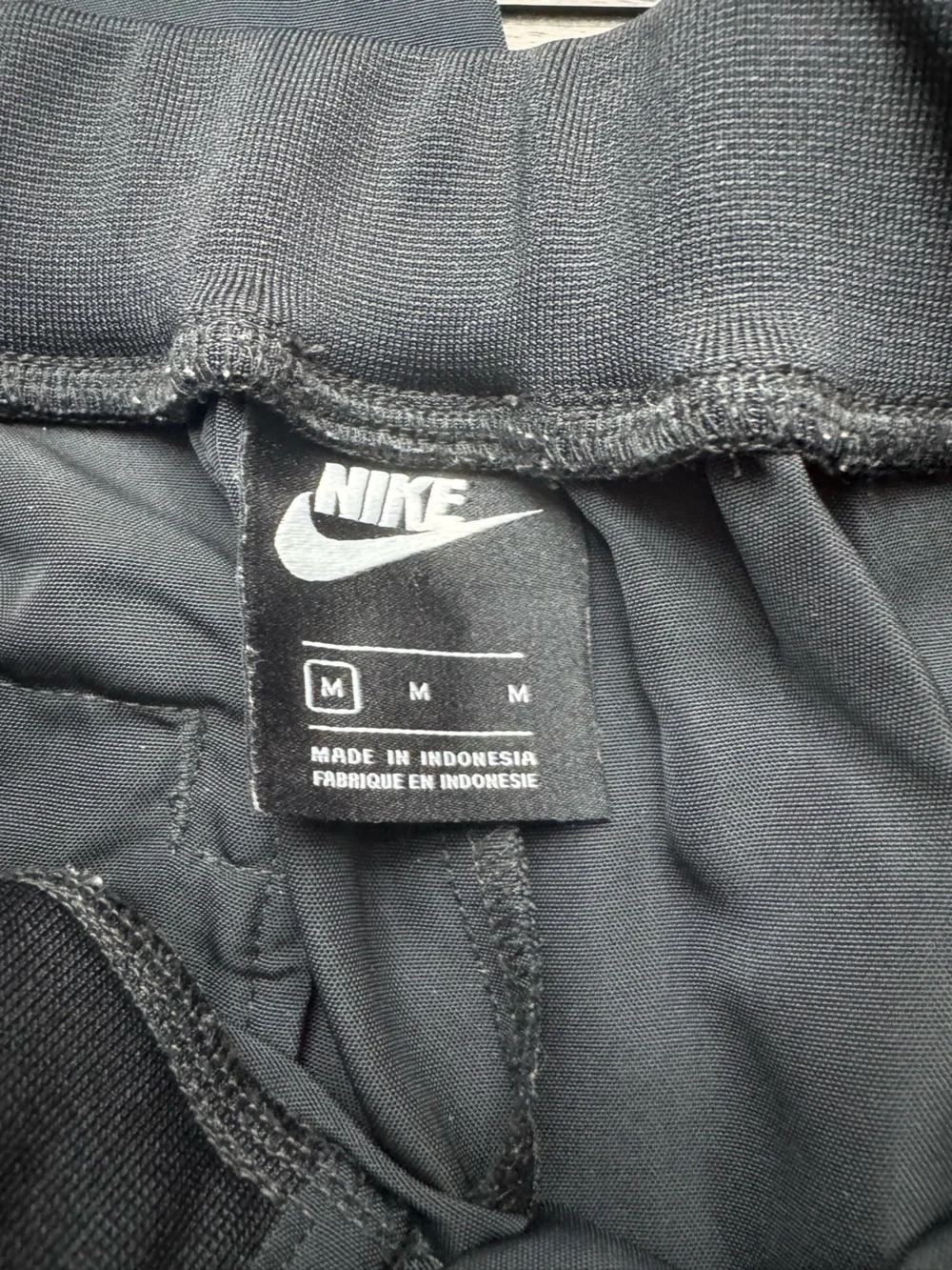 Nike black performance